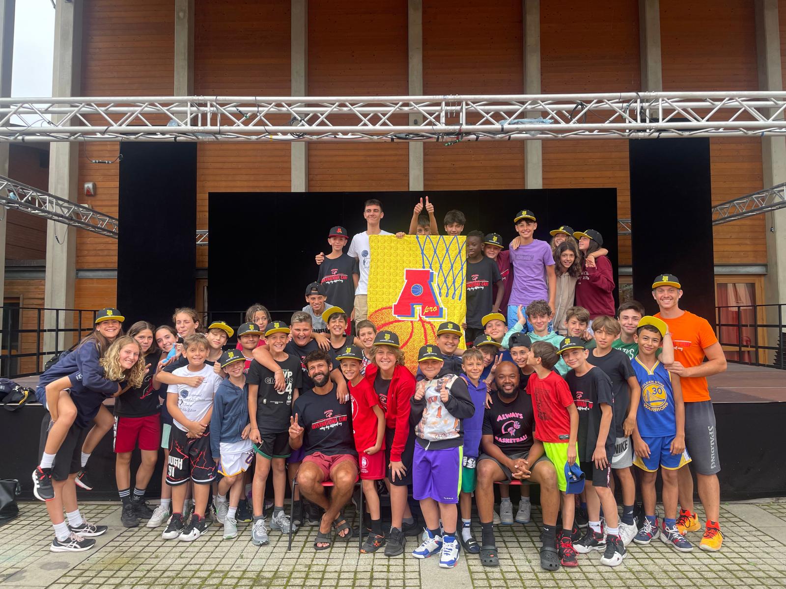 Gulp Camp e International Basketball Camp: divertimento, gioco, laboratori didattici al Mulino ad Arte e domande ai coaches e a Simone Zanotti.